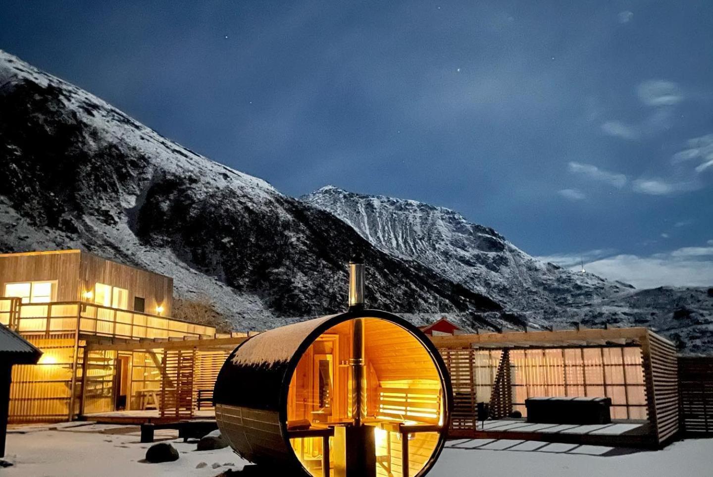 Lodge Unstad Arctic